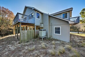 House (5 Bedrooms) | Interior - Bright Southern Shores Family Home < 1 Mi to Beach (Kitty Hawk)