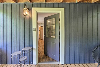 Cozy Studio Cabin on Lake O the Pines w/ Deck!