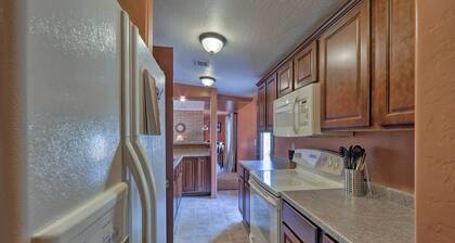 2 Mi to Courthouse Plaza: Prescott Cottage