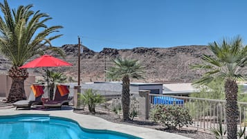 Rumah (3 Bedrooms) | Bagian depan properti