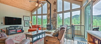 Fire Pit, Deck & Grill: Serene Prescott Cabin!