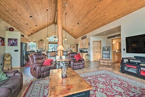 House (4 Bedrooms) | Interior