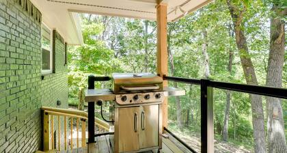 Spacious Home on Beaver Lake w/ Deck & Fire Pit!