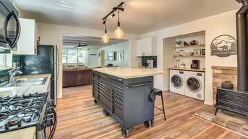 ู
ูุฒู (3 Bedrooms) | ุงูู
ูุดุฃุฉ ู
ู ุงูุฏุงุฎู