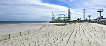 Seaside Heights Condo w/ Deck: Walk to Boardwalk!