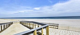 Seaside Heights Condo w/ Deck: Walk to Boardwalk!