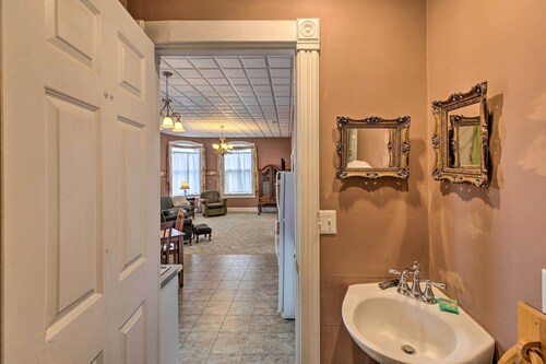 Pet-friendly Apt: Walk to Missouri River!