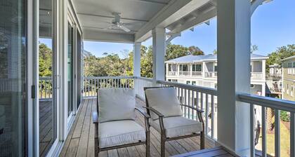 Kure Beach Townhome: Short Walk to the Beach!