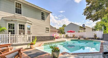 Bel Air Apartment w/ Pool ~ 2 Mi to Main St