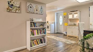 Apartment (1 Bedroom) | Interior