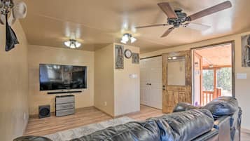 House (1 Bedroom) | Interior