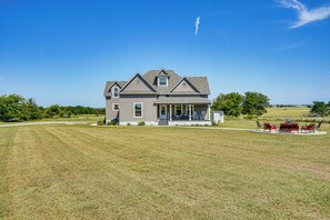 Interior - Decatur Farmhouse Getaway w/ Deck & Backyard (Decatur)