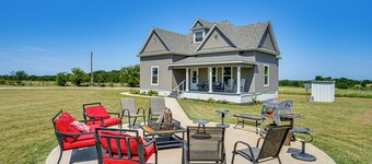 Decatur Farmhouse Getaway w/ Deck & Backyard