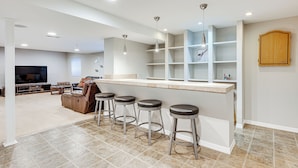 單棟房屋 (6 Bedrooms) | 內部