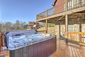 House (Multiple Bedrooms) | Interior - 1/2 Mi to River: Spacious Blue Ridge Gem w/ Views! (Piney Creek)