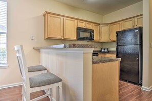 Mikrowelle, Ofen, Herdplatte, Geschirrspüler