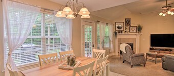 Bella Vista Home: Steps to Mountain Biking Trails!