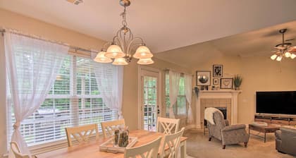 Bella Vista Home: Steps to Mountain Biking Trails!