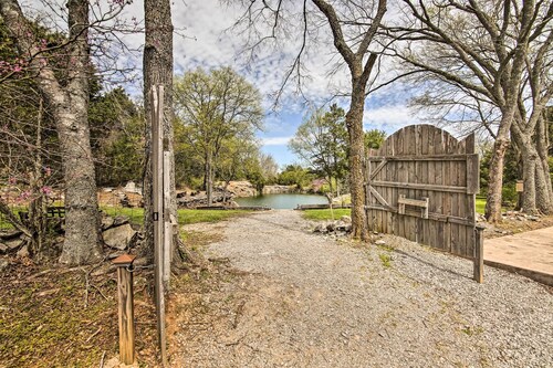 Country Home w/ Fire Pit: 40 Mi to Nashville!