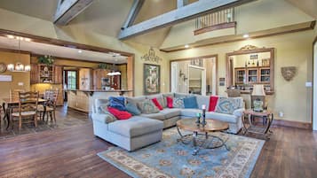 Rumah (4 Bedrooms) | Interior