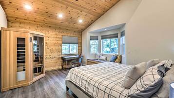 House (5 Bedrooms) | Interior