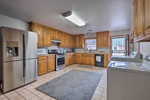 Apartment (3 Bedrooms) | Interior - Pet-friendly Home 7 Miles to Dickson Street! (Fayetteville)