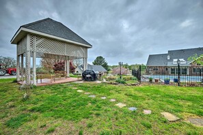 Apartment (3 Bedrooms) | Interior - Pet-friendly Home 7 Miles to Dickson Street! (Fayetteville)