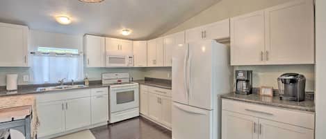 獨棟房屋 (4 Bedrooms) | 私人廚房 | 微波爐、烤箱、爐台、洗碗機