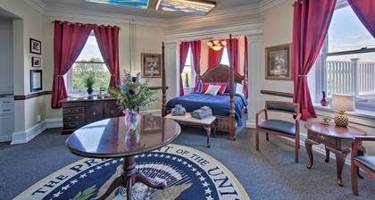 8 Mi to Hersheypark: Luxe Manor in Annville