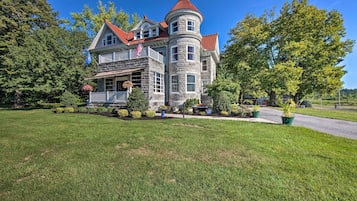 House (Multiple Bedrooms) | Interior