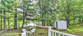 Fishermen's Paradise w/ Fire Pit on Rice Lake!