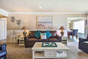 Apartment (2 Bedrooms) | Interior - Beachfront Condo w/ Patio & Views - Walk to Shore! (Gleneden Beach)