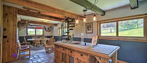 House (4 Bedrooms) | Interior