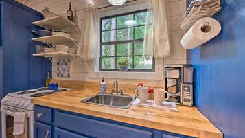 Apartment (0 Bedroom) | Interior