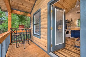 Apartment (0 Bedroom) | Interior - Romantic Broken Bow Cabin w/ Jacuzzi & Fire Pit! (Broken Bow)