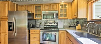 อพาร์ทเมนท์ขนาดใหญ่พร้อมสนามหญ้า: 3 ไมล์ถึงภูเขา Windham 