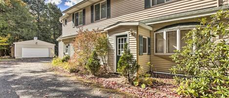 Apartment (2 Bedrooms) | Front of property