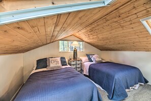 Interior - Hike, Bike & Ski, 12 Mi to Slopes: Serene Cabin (Greer)