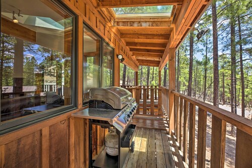 Hike, Bike & Ski, 12 Mi to Slopes: Serene Cabin