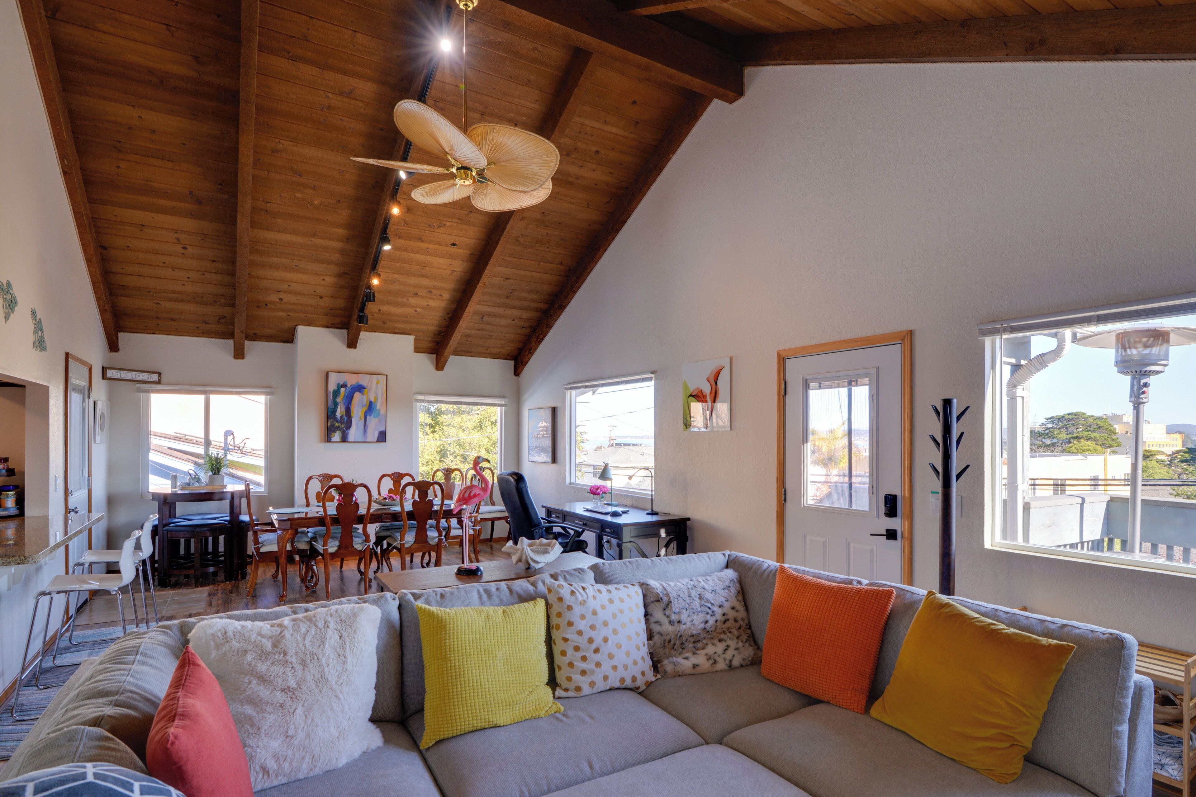 Apartment (3 Bedrooms) | Living area | Fireplace, books