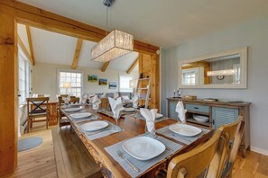 House (5 Bedrooms) | Interior