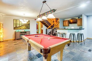 House (5 Bedrooms) | Interior