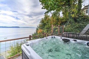 House (3 Bedrooms) | Interior - Relaxing Waterfront Escape ~ 11 Mi to Olympia (Olympia)