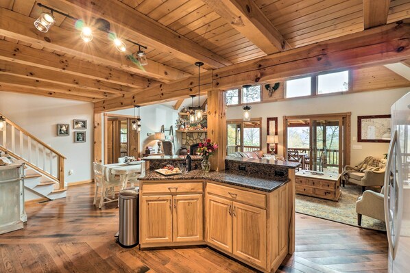 House (3 Bedrooms) | Private kitchen | Highchair, paper towels - Luxe Franklin Home Features Indoor/outdoor Comfort (Franklin)