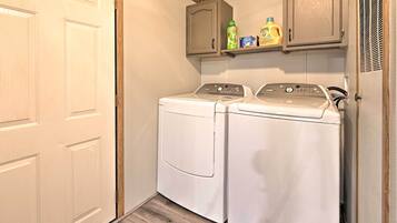 Nhà (3 Bedrooms) | Nội thất