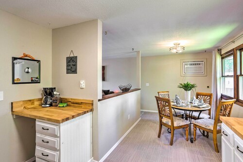 Charming Rapid City Apartment: Walk to Lake!