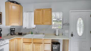 Cottage (2 Bedrooms) | Interior