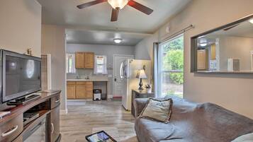 Cottage (2 Bedrooms) | Interior