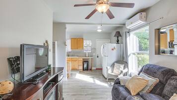 Cottage (2 Bedrooms) | Interior