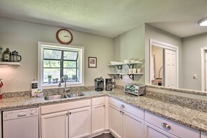 House (3 Bedrooms) | Interior - Dog-friendly Home w/ Gas Grill - Walk to Rose Bay! (Port Orange)